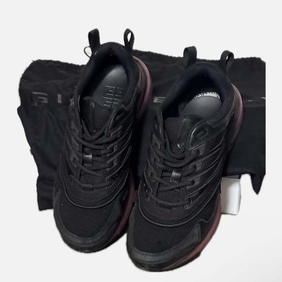 Men’s Givenchy Sneakers - Picture 5 of 7